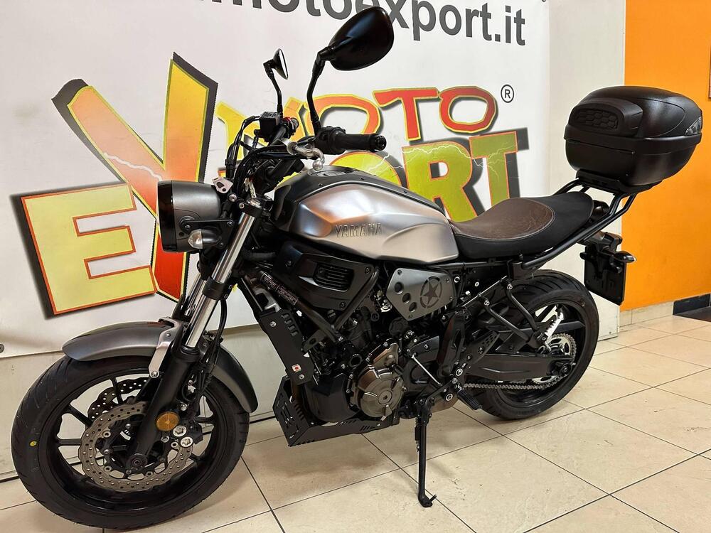 Yamaha XSR 700 ABS (2016 - 20) (4)