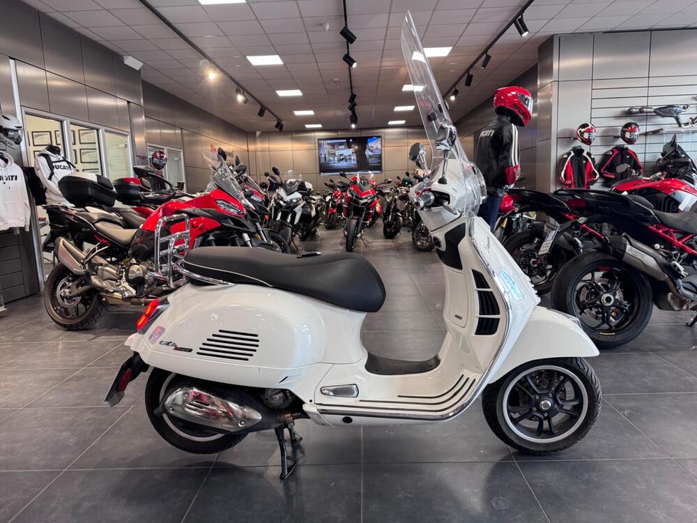 Vespa GTS 300 Super (2023 - 24)