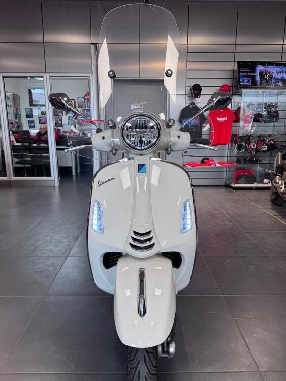 Vespa GTS 300 Super (2023 - 24) (3)