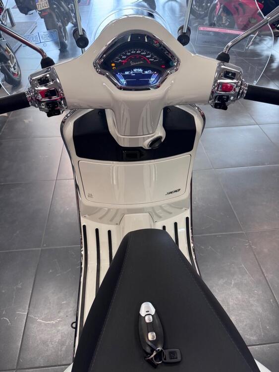 Vespa GTS 300 Super (2023 - 24) (5)