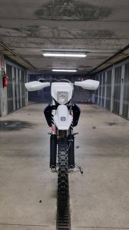 Husqvarna FE 450 (2017) (2)