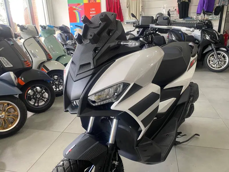 Aprilia SR GT 125 (2025 - 26) (3)