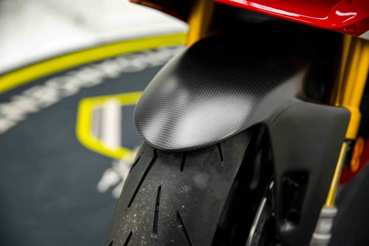 Ducati Panigale V2 Superquadro Final Edition (2024) (17)