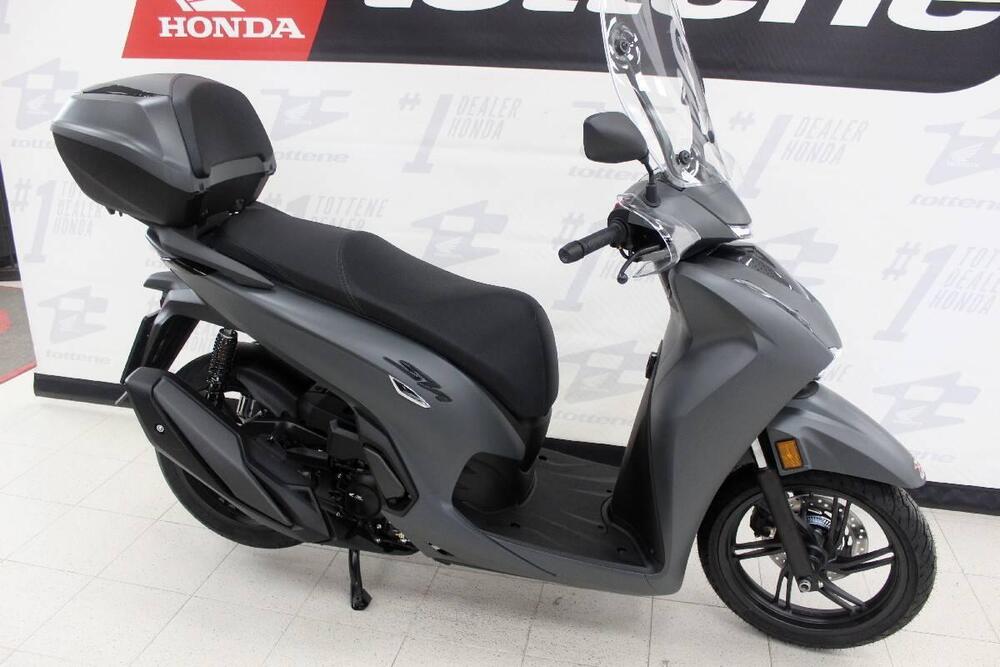 Honda SH 350i GT (2025) (3)