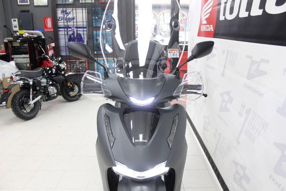 Honda SH 350i GT (2025) (4)