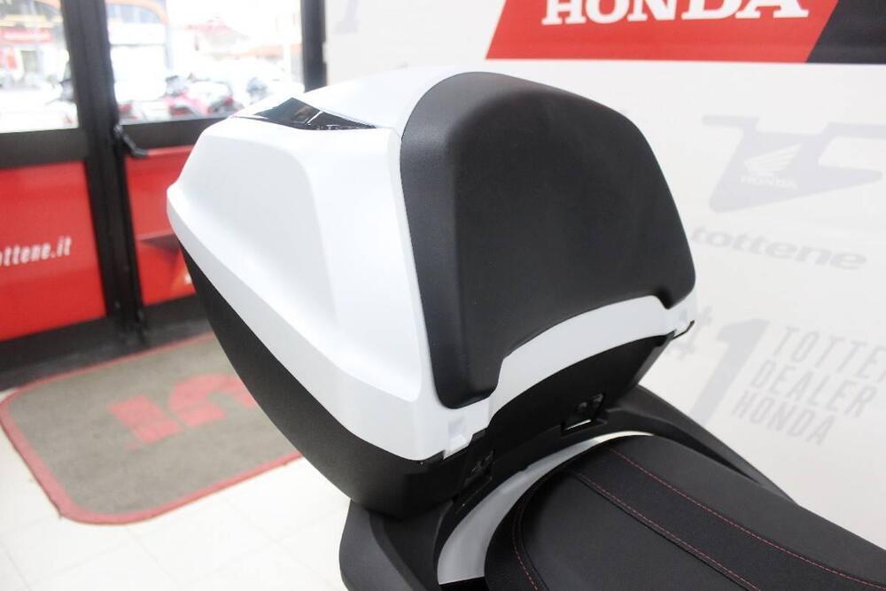 Honda SH 350i Sport (2025) (5)