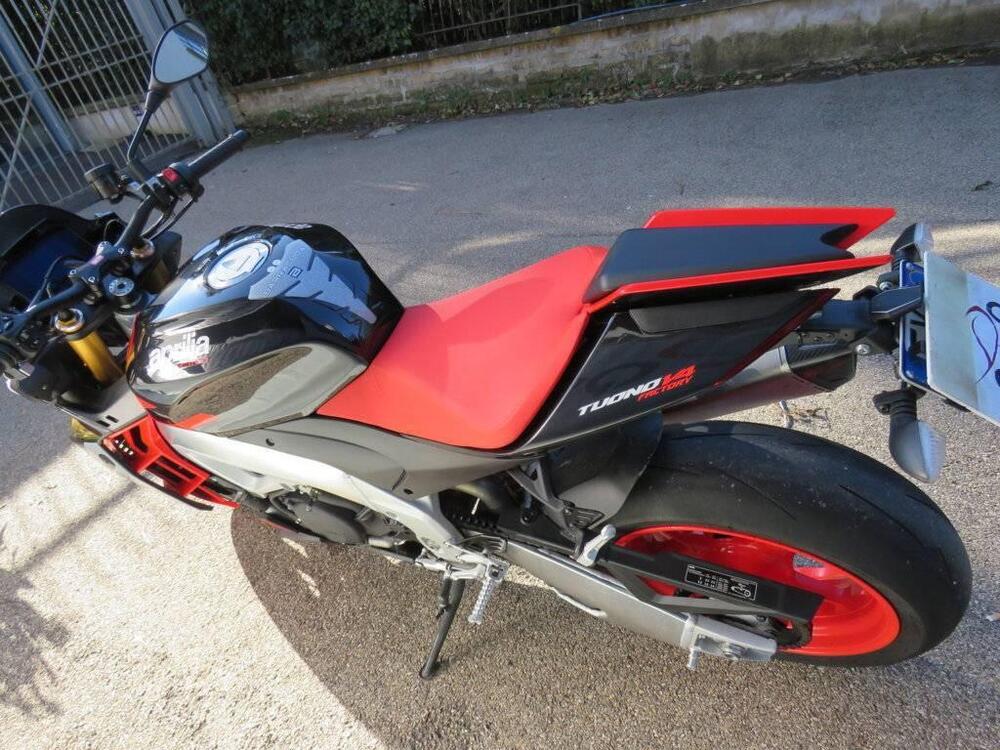 Aprilia Tuono V4 Factory (2021 - 24) (5)