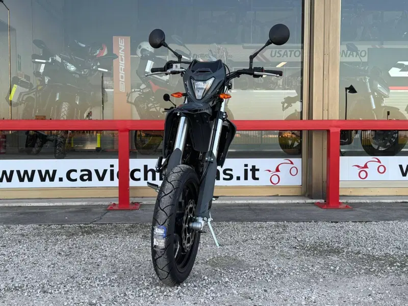Betamotor RR 125 4T Motard T (2025 - 26) (2)