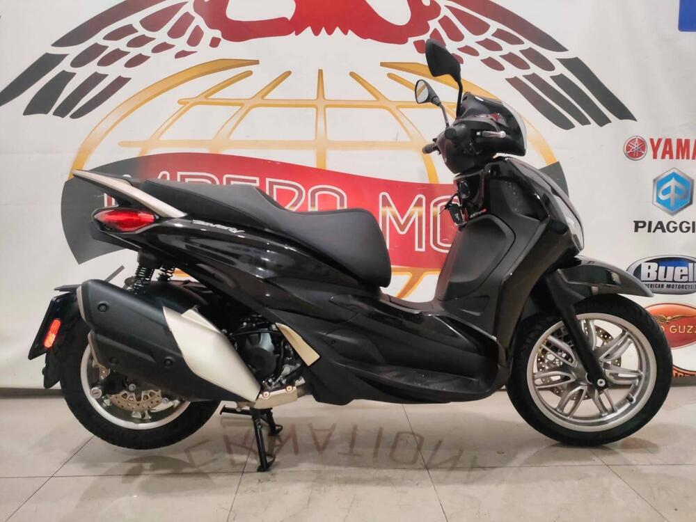 Piaggio Beverly 400 ABS-ASR (2021 - 24) (2)