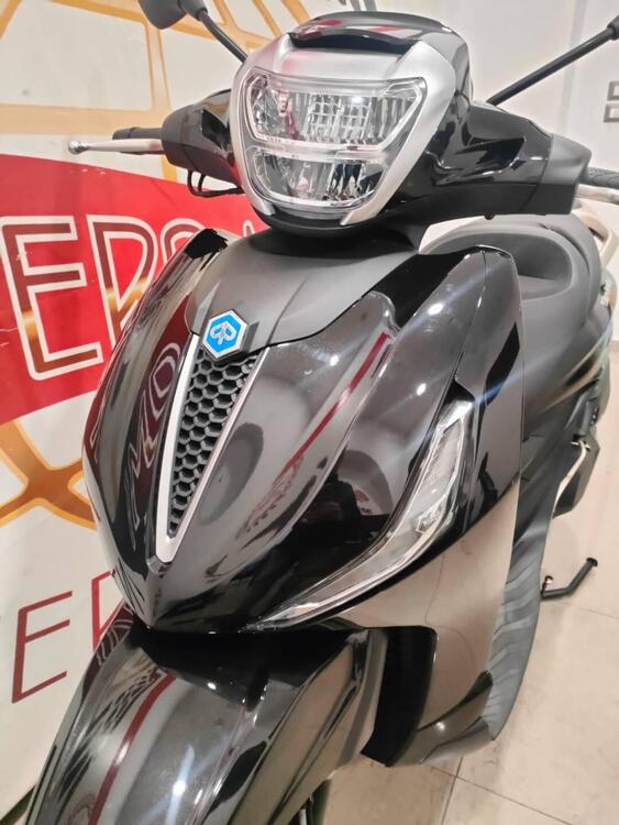 Piaggio Beverly 400 ABS-ASR (2021 - 24) (4)