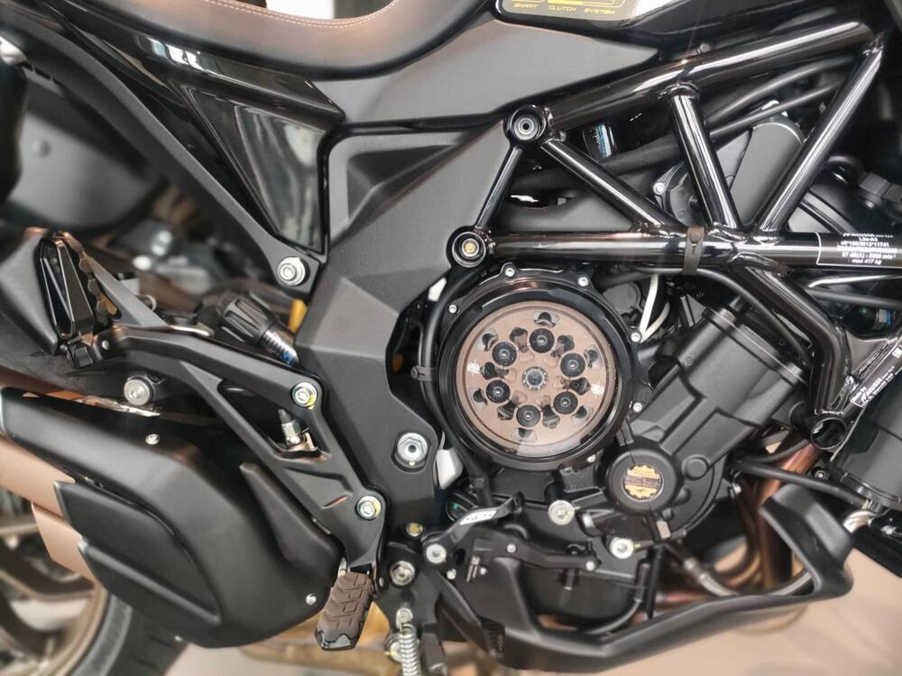 MV Agusta Turismo Veloce 800 Lusso SCS (2021 - 25) (3)