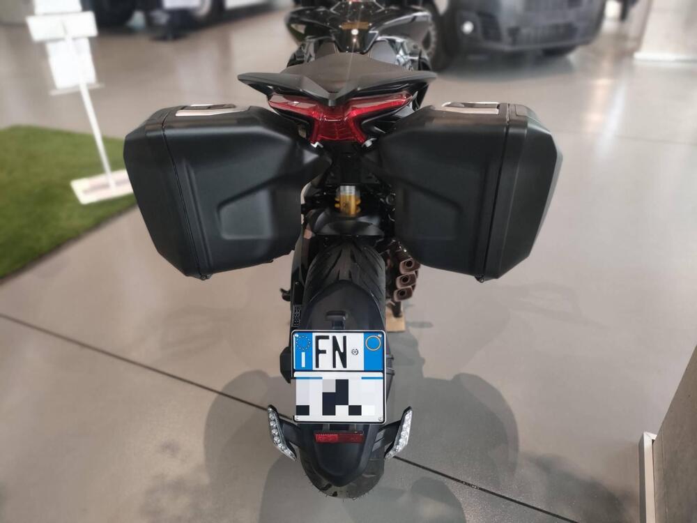 MV Agusta Turismo Veloce 800 Lusso SCS (2021 - 25) (5)