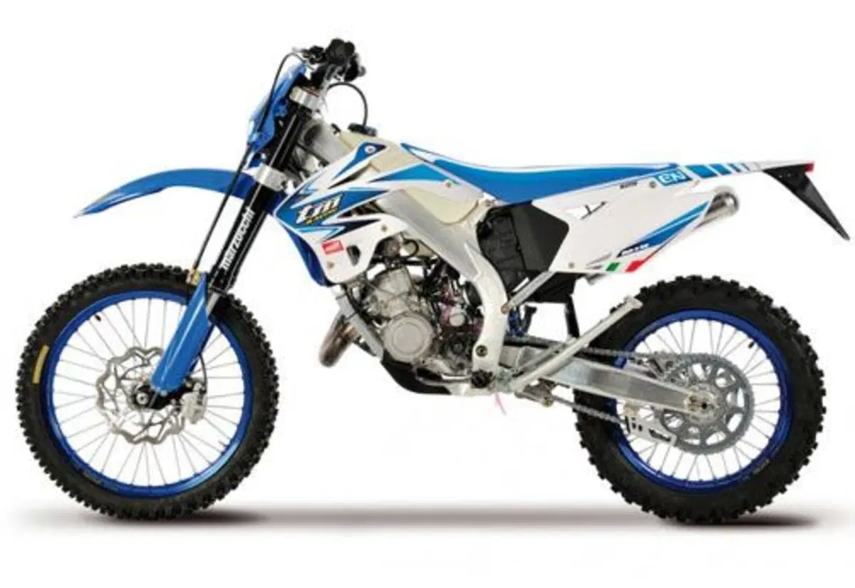 Tm Moto EN 144 (2016)