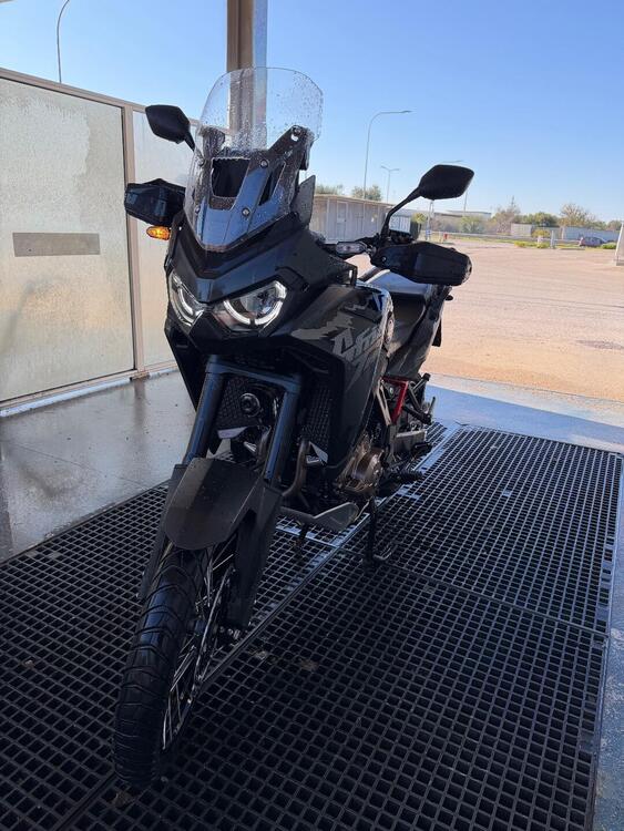 Honda Africa Twin CRF 1100L ES DCT (2024 - 25)