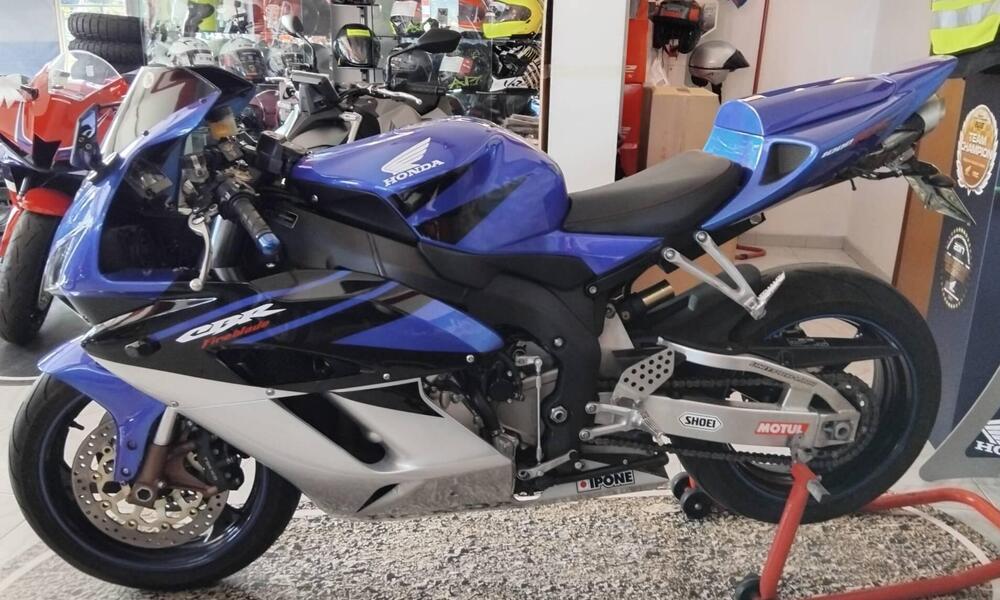 Honda CBR 1000 RR Fireblade (2006 - 07) (4)