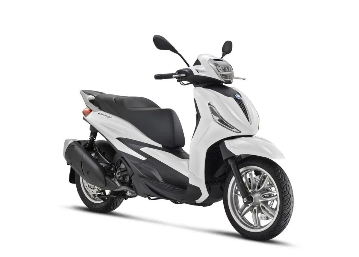 Piaggio 1 Active (2022 - 26) (2)