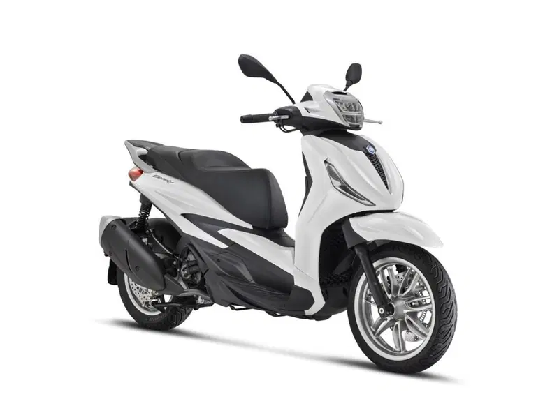 Piaggio 1 Active (2022 - 26) (2)