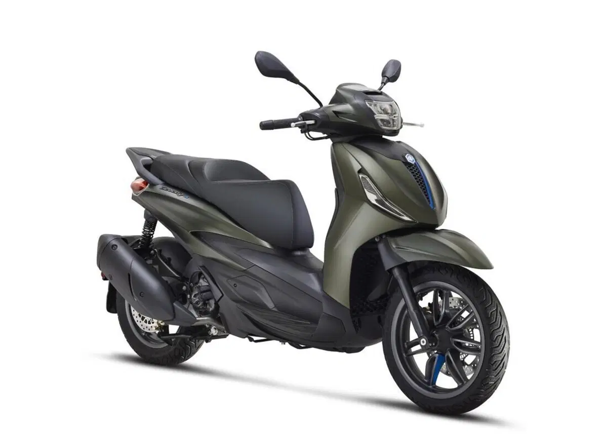 Piaggio 1 Active (2022 - 26) (2)