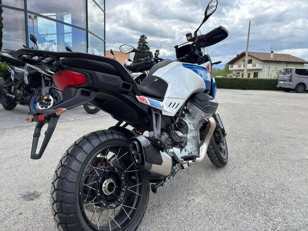 Moto Guzzi Stelvio Duecento Tributo (2025) (5)