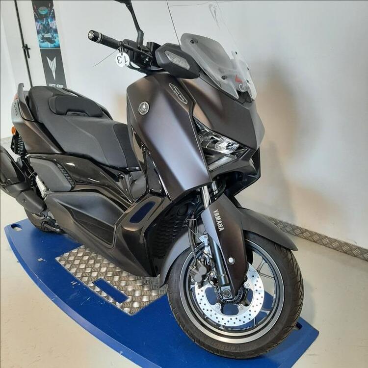 Yamaha X-Max 300 Tech Max (2025) (2)