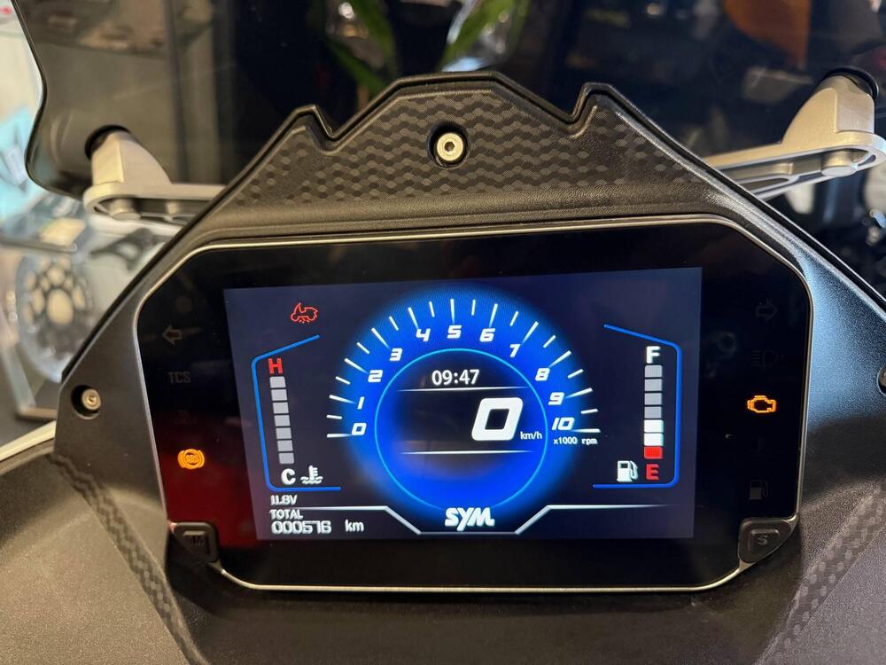 Sym ADX 300 (2024 - 25) (3)