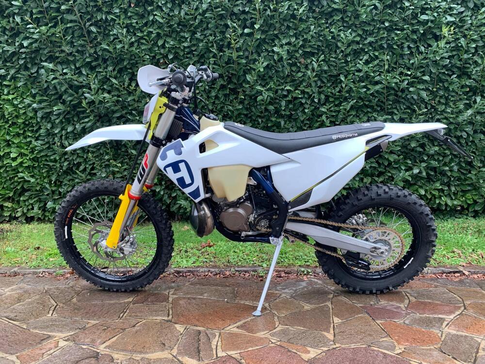 Husqvarna TE 250i (2019) (2)