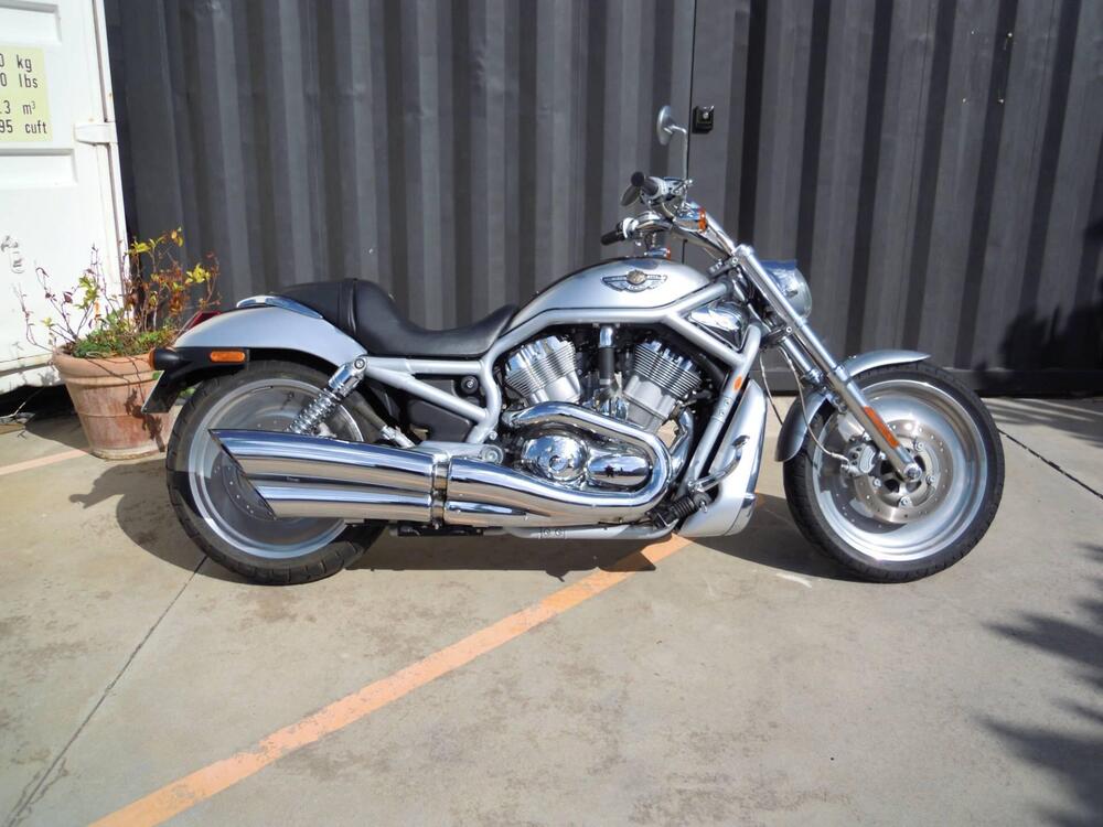 Harley-Davidson 1130 V-Rod (2002 - 05) - VRSCA (2)