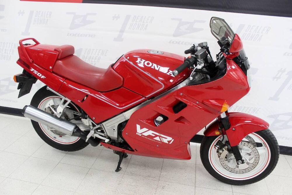 Honda VFR 750 F (1988 - 89) (3)