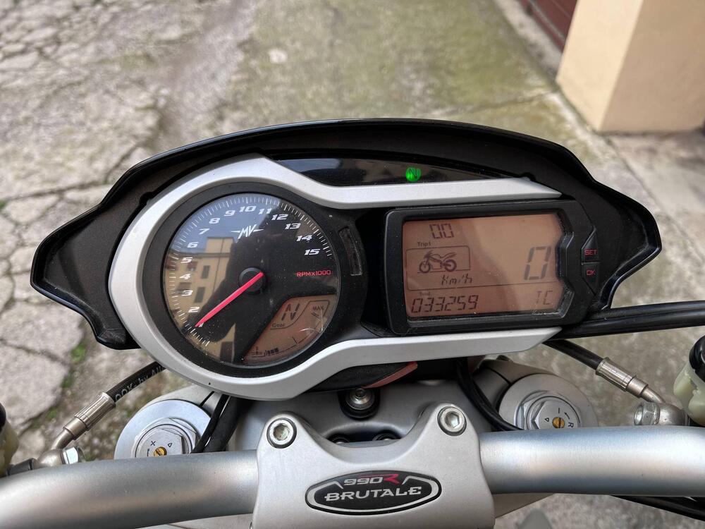 MV Agusta Brutale 990 R (2009 - 12) (3)