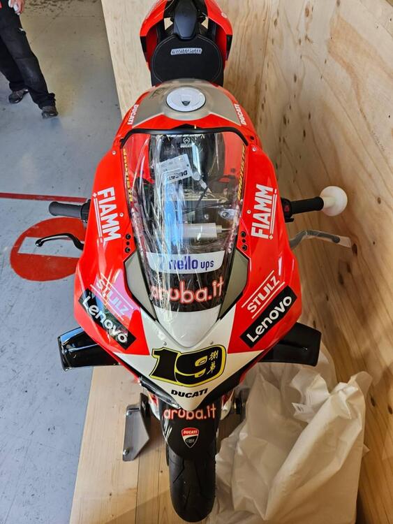 Ducati Panigale V4 Bautista 2022 World Champion Replica (2023) (2)