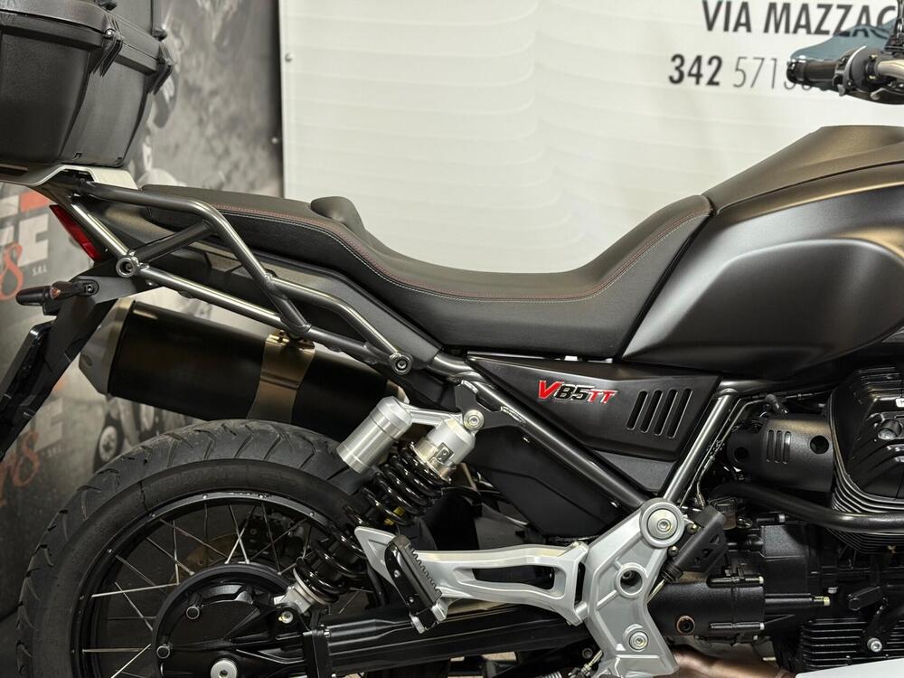 Moto Guzzi V85 TT (2024 - 25) (3)