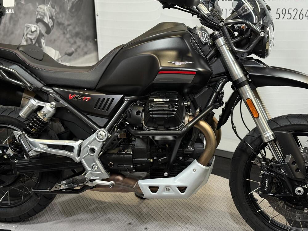 Moto Guzzi V85 TT (2024 - 25) (4)