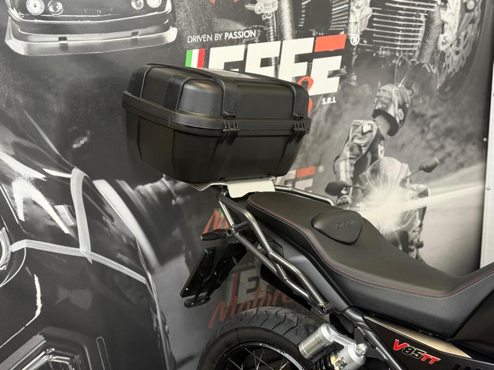 Moto Guzzi V85 TT (2024 - 25) (5)