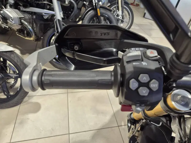 TVS Motor RTR 310 (2024 - 26) (9)