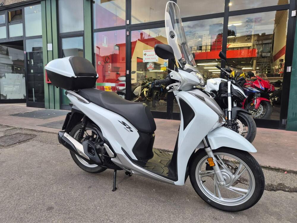 Honda SH 150 i (2017 - 19) (2)