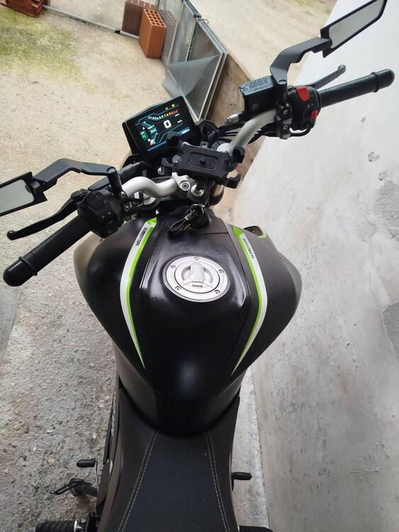 QJ Motor SRK 125 S (2023 - 24) (4)