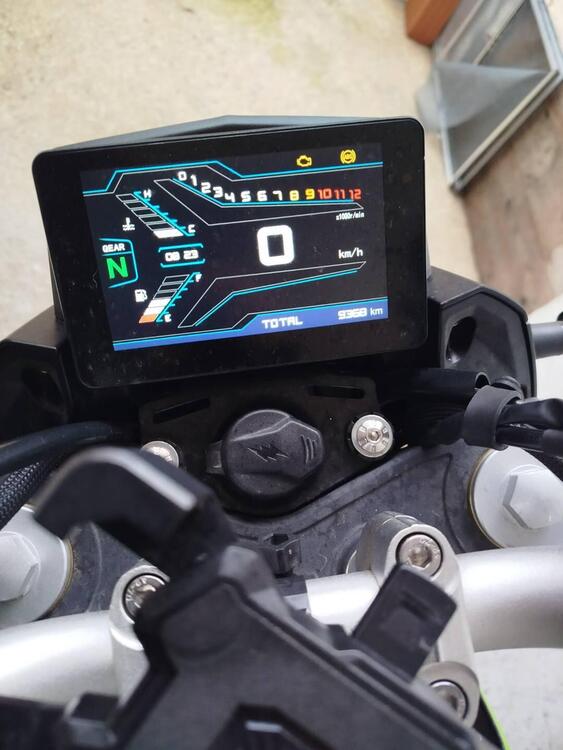 QJ Motor SRK 125 S (2023 - 24) (5)