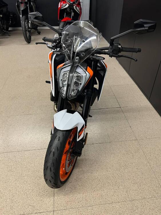 KTM 890 Duke R (2021) (3)