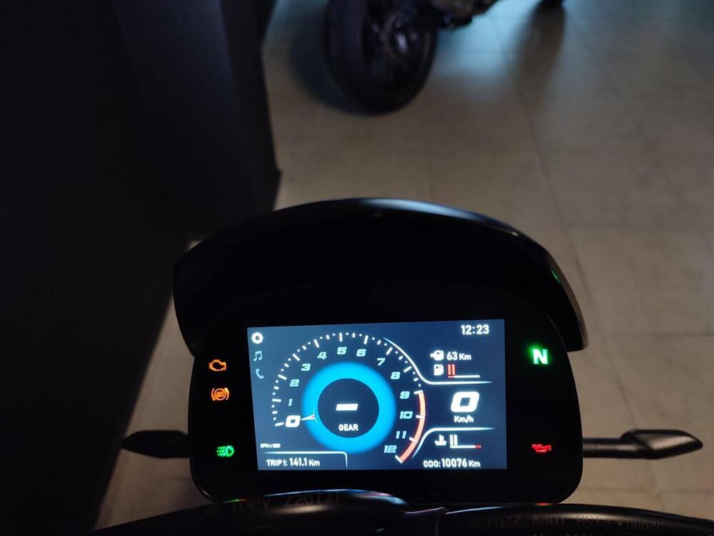 Moto Morini SEIEMMEZZO SCR (2022 - 25) (5)