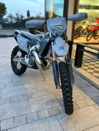Husqvarna TE 300 Pro (2026) nuova