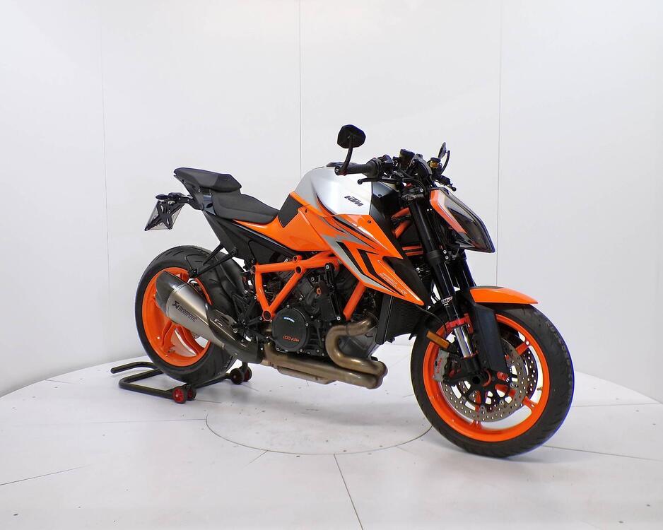 KTM 1290 Super Duke R (2022 - 23) (2)