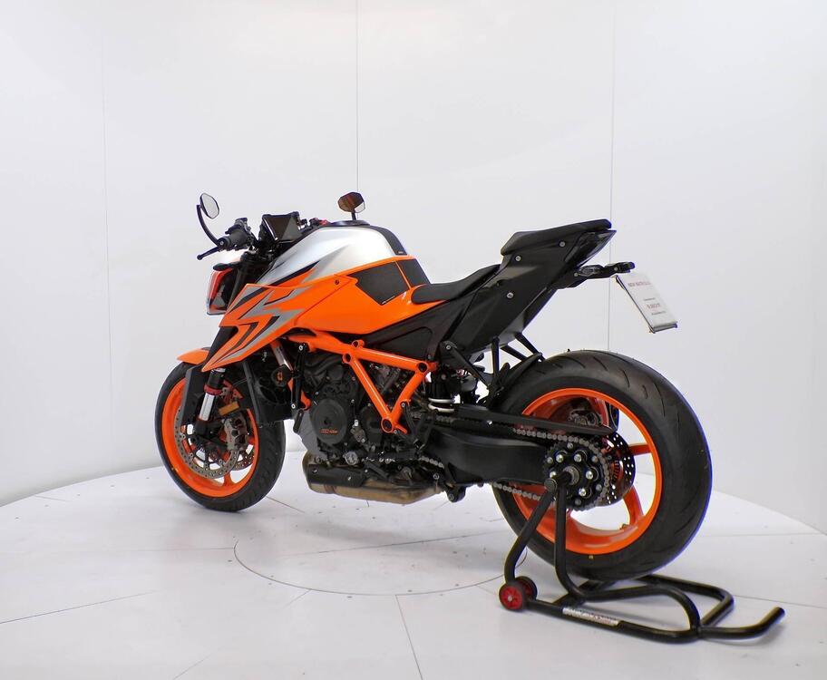 KTM 1290 Super Duke R (2022 - 23) (5)