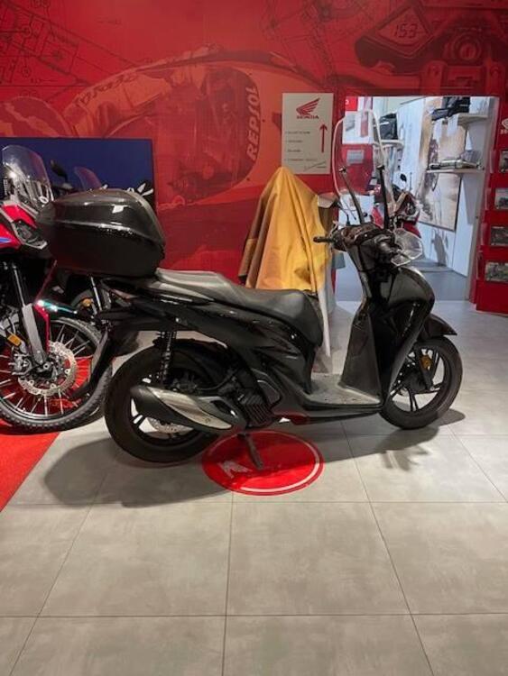 Honda SH 150i (2024 - 25) (5)