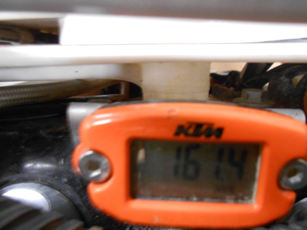 KTM 250 SX-F (2016) (2)