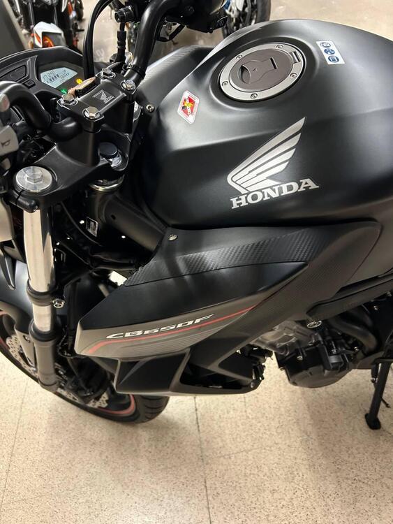 Honda CB 650 F ABS (2014 - 17) (3)