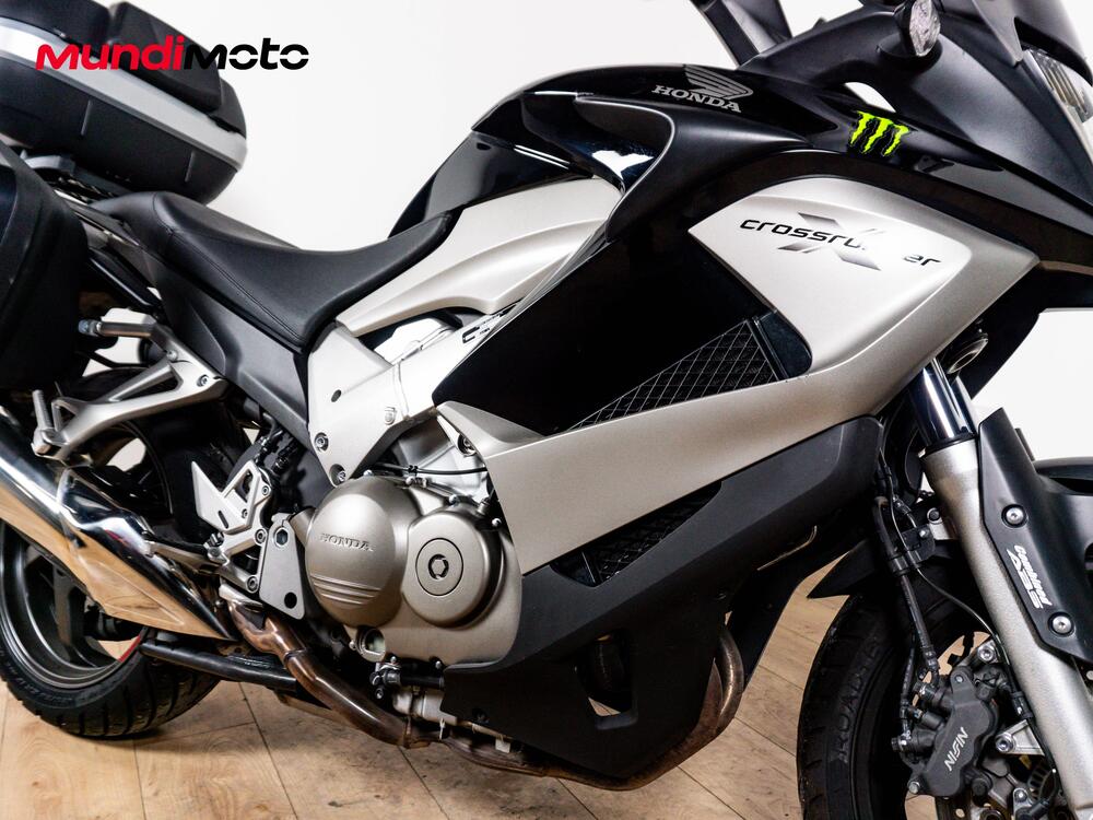 Honda VFR 800 (2002 - 05) (5)