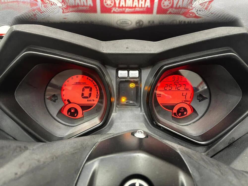 Yamaha X-Max 250 (2014 - 16) (2)