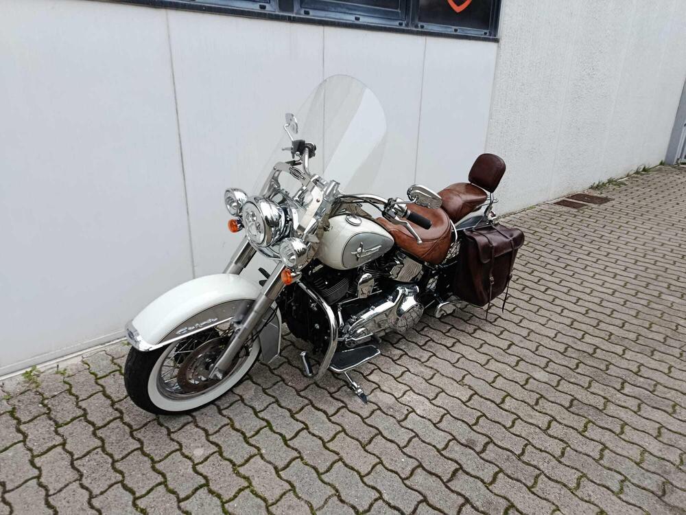 Harley-Davidson 1690 Deluxe ABS (2011 - 16) - FLSTN (2)