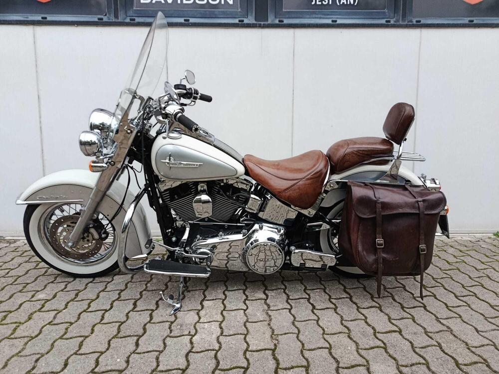 Harley-Davidson 1690 Deluxe ABS (2011 - 16) - FLSTN (3)