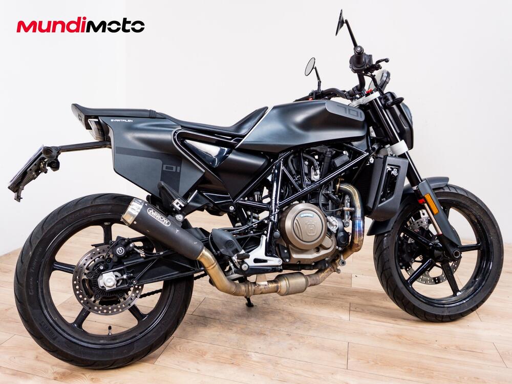 Husqvarna Svartpilen 701 (2020) (3)